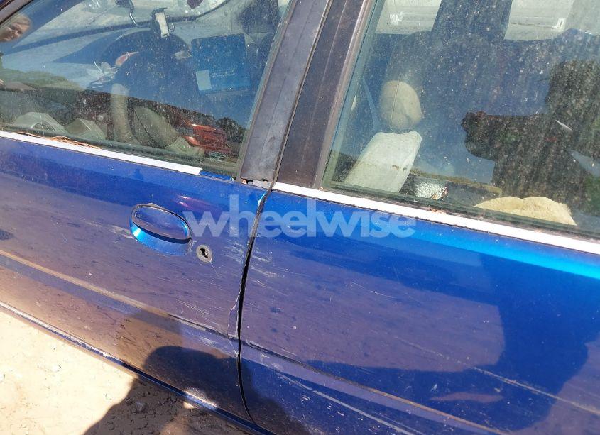 Photo 11 of 2005 Saturn Ion 2 (VIN 1G8AJ52F05Z154155)