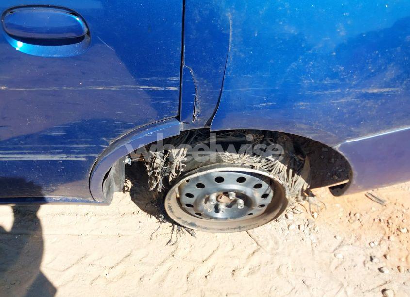 Photo 6 of 2005 Saturn Ion 2 (VIN 1G8AJ52F05Z154155)