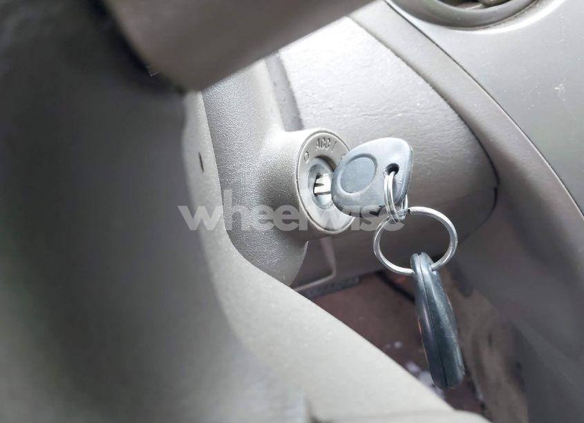 Photo 11 of 2005 Saturn Ion 2 (VIN 1G8AJ52F35Z136944)