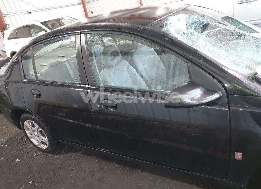 Photo 13 of 2005 Saturn Ion 2 (VIN 1G8AJ52F55Z136752)