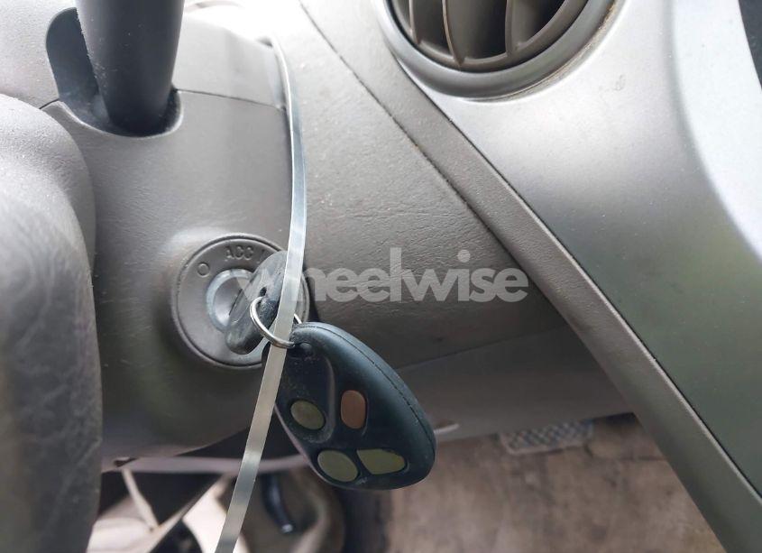 Photo 11 of 2005 Saturn Ion 3 (VIN 1G8AL52F05Z106472)