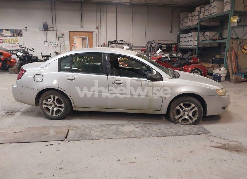 Photo 14 of 2005 Saturn Ion 3 (VIN 1G8AL52F15Z125239)