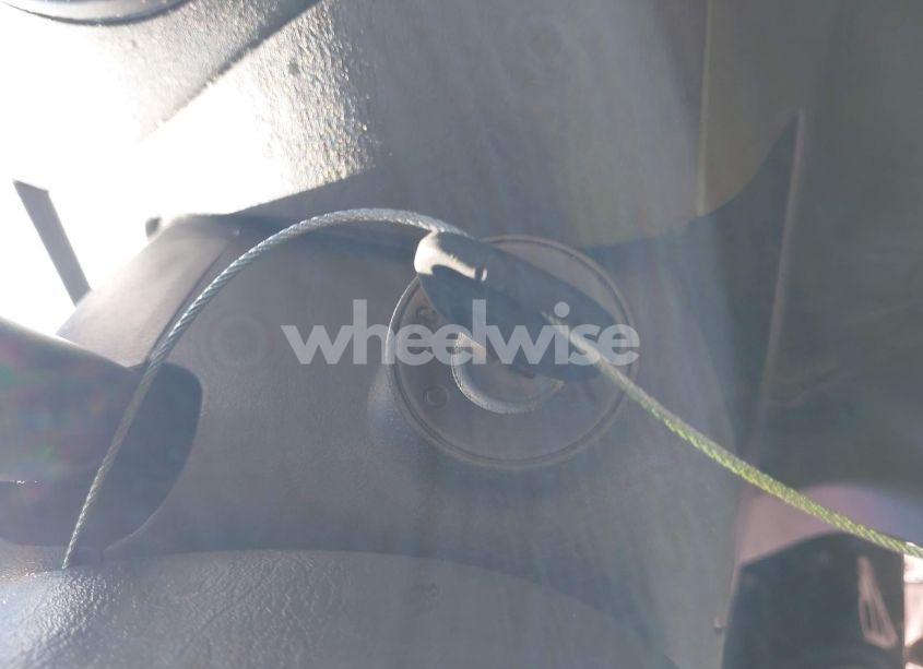 Photo 11 of 2004 Saturn Ion 3 (VIN 1G8AL52F24Z211447)