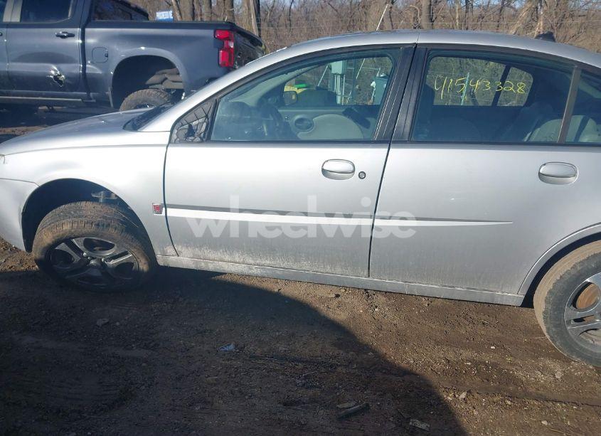 Photo 15 of 2005 Saturn Ion 3 (VIN 1G8AL54F55Z166311)