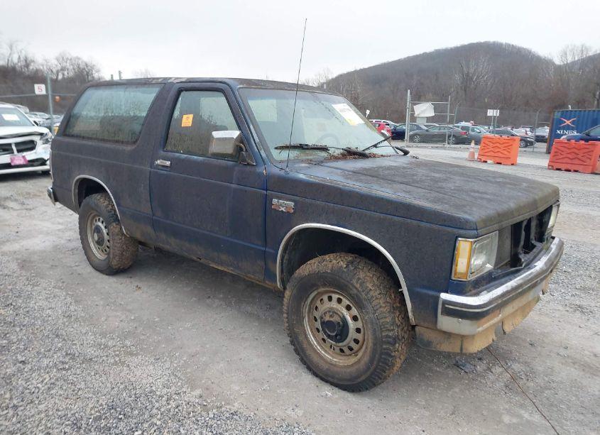 1985 Chevrolet Blazer S10 (VIN 1G8CT18B0F0136471) main photo