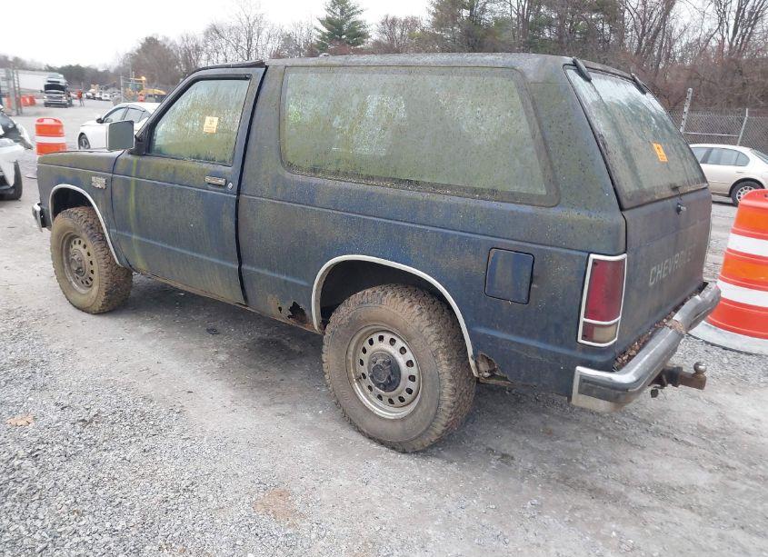 Photo 3 of 1985 Chevrolet Blazer S10 (VIN 1G8CT18B0F0136471)
