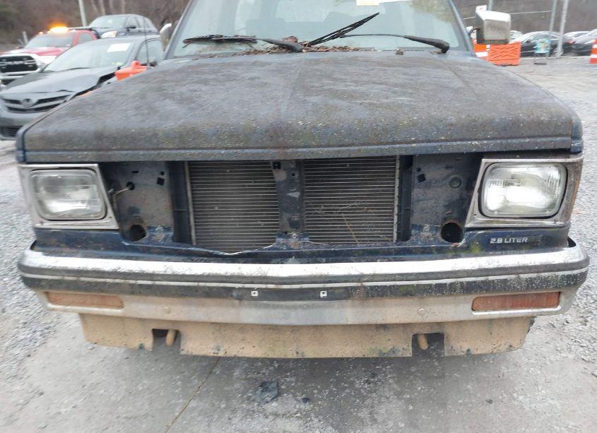 Photo 6 of 1985 Chevrolet Blazer S10 (VIN 1G8CT18B0F0136471)