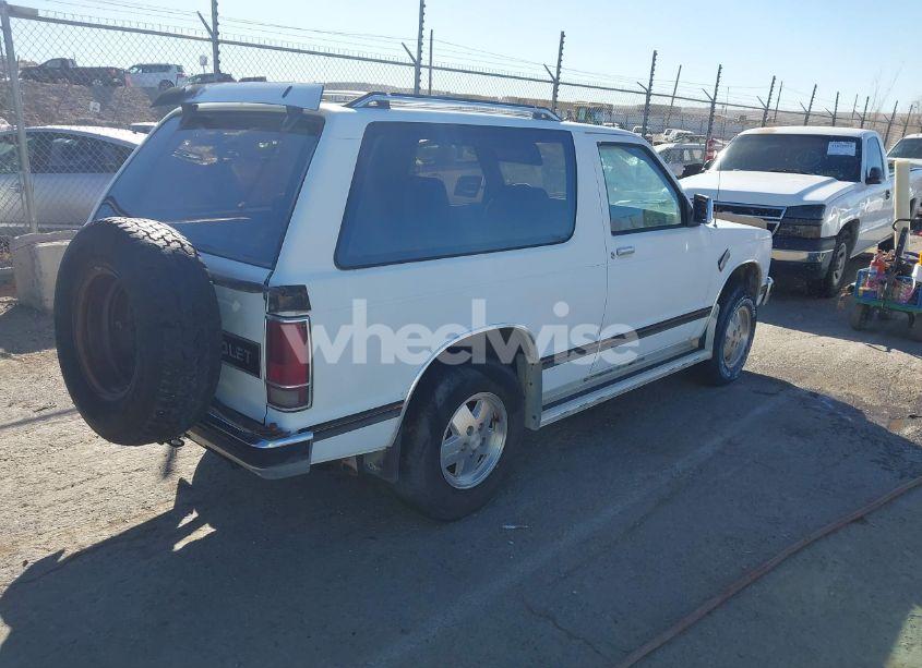 Photo 4 of 1985 Chevrolet Blazer S10 (VIN 1G8CT18B7F0130179)