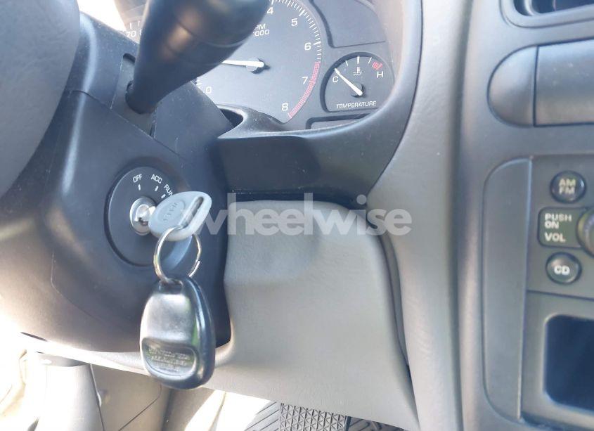 Photo 11 of 2002 Saturn L-series L100 (VIN 1G8JS54F62Y552871)