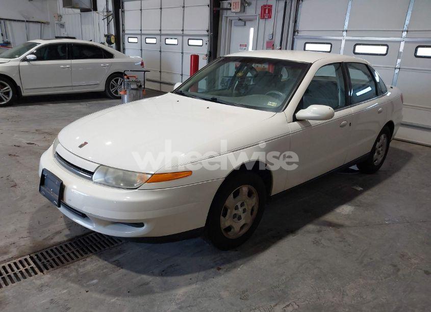 Photo 2 of 2002 Saturn L-series L300 (VIN 1G8JW54R32Y531510)