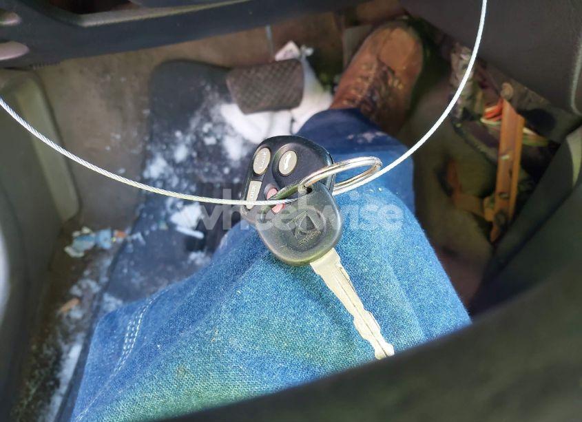 Photo 11 of 2000 Saturn Sl1 N/A (VIN 1G8ZH5280YZ223608)