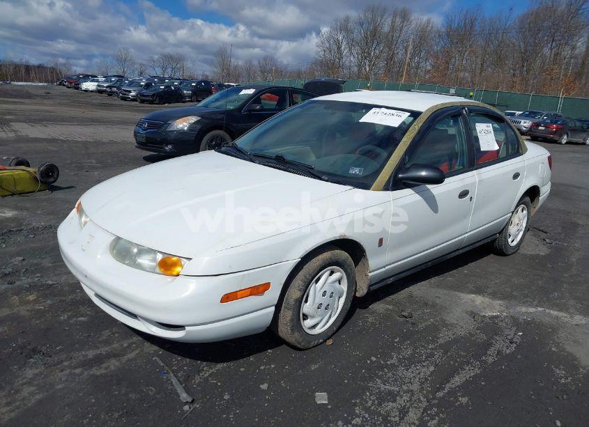 Photo 2 of 2000 Saturn Sl1 N/A (VIN 1G8ZH5280YZ251280)
