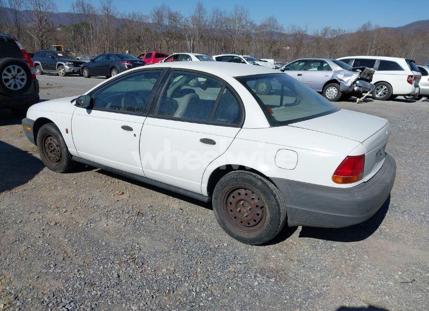 Photo 3 of 1999 Saturn Sl1 N/A (VIN 1G8ZH5282XZ178928)
