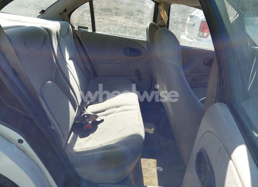 Photo 8 of 1999 Saturn Sl1 N/A (VIN 1G8ZH5282XZ178928)