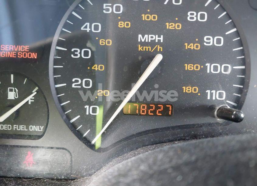 Photo 7 of 1999 Saturn Sl1 N/A (VIN 1G8ZH5284XZ318834)