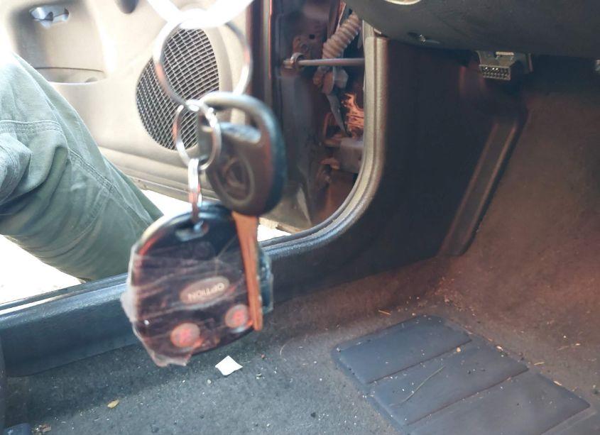 Photo 11 of 2000 Saturn Sl1 N/A (VIN 1G8ZH5284YZ249659)