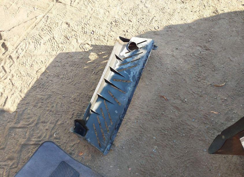 Photo 12 of 2000 Saturn Sl1 N/A (VIN 1G8ZH5284YZ249659)