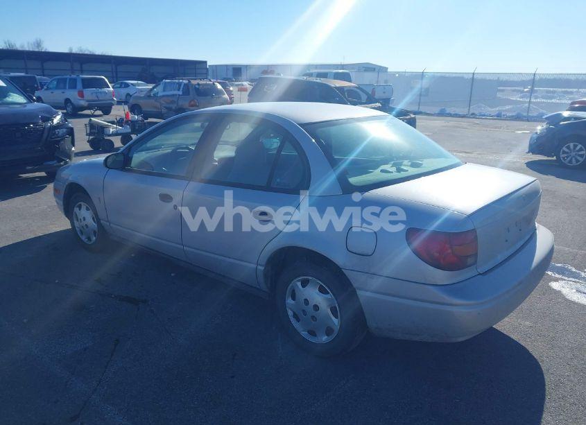 Photo 3 of 2000 Saturn Sl1 N/A (VIN 1G8ZH5286YZ255012)