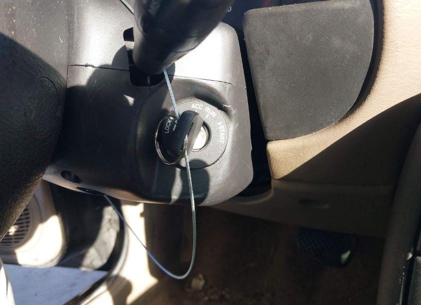 Photo 11 of 1999 Saturn Sl1 N/A (VIN 1G8ZH5287XZ129529)