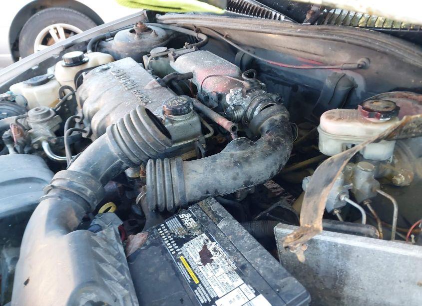 Photo 10 of 2000 Saturn Sl1 N/A (VIN 1G8ZH5287YZ184581)