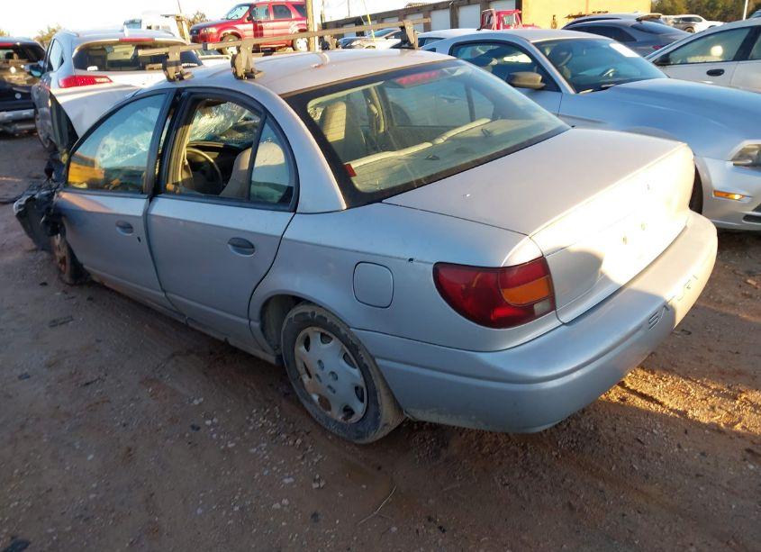 Photo 3 of 2000 Saturn Sl1 N/A (VIN 1G8ZH5287YZ184581)