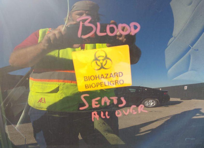 Photo 7 of 1998 Saturn Sl1 N/A (VIN 1G8ZH5289WZ300960)