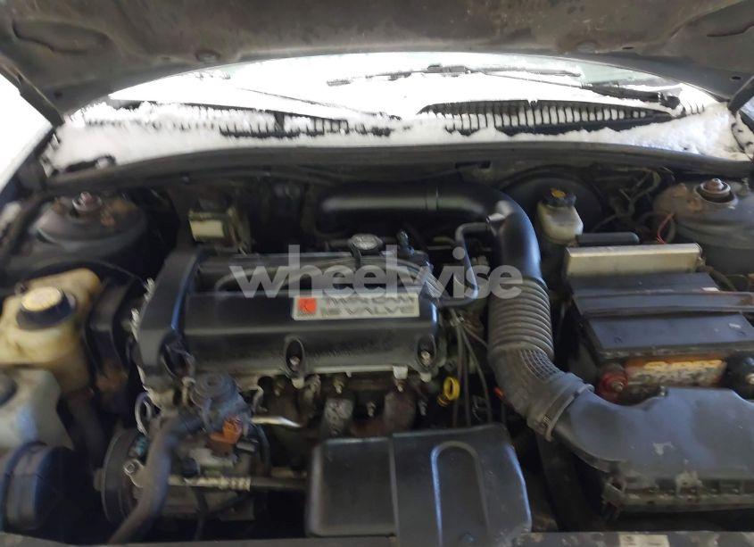 Photo 10 of 2002 Saturn S-series SL2 (VIN 1G8ZK52712Z291299)