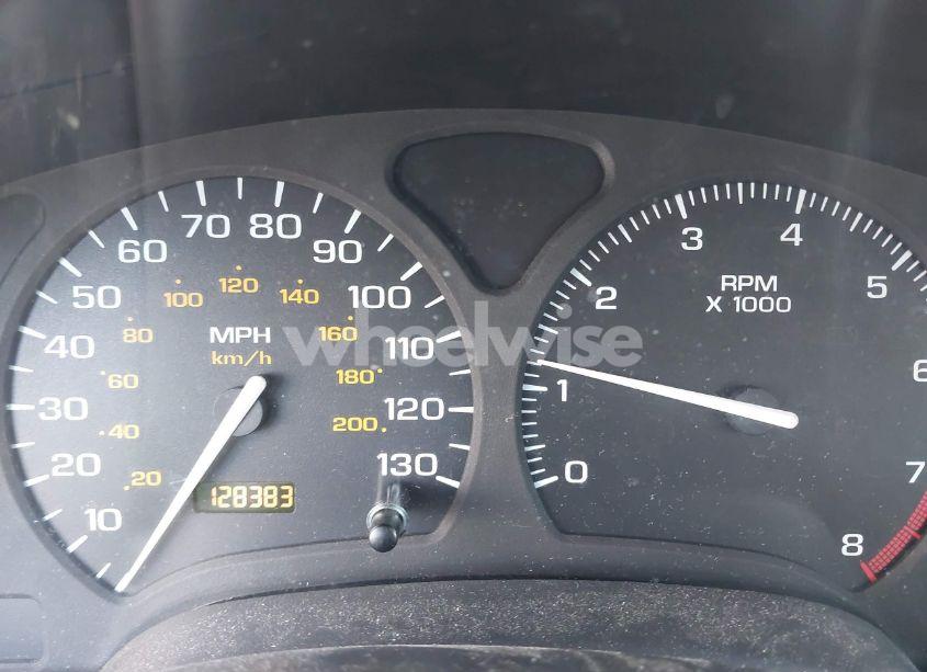 Photo 7 of 2000 Saturn Sl2 N/A (VIN 1G8ZK5272YZ130002)