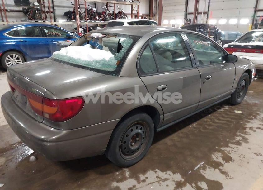 Photo 4 of 2000 Saturn Sl2 N/A (VIN 1G8ZK5273YZ233882)