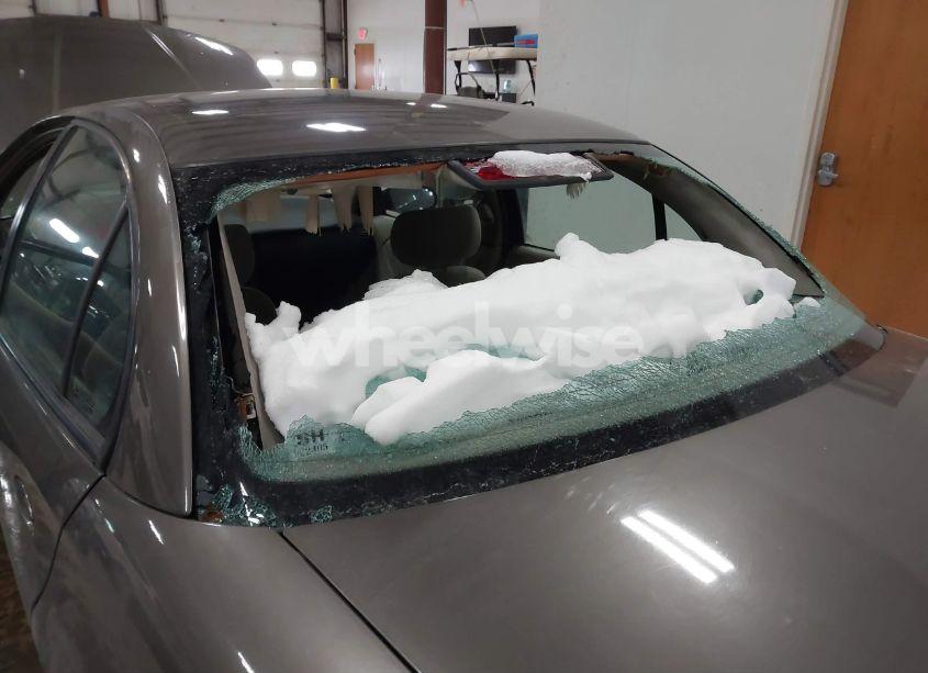 Photo 6 of 2000 Saturn Sl2 N/A (VIN 1G8ZK5273YZ233882)