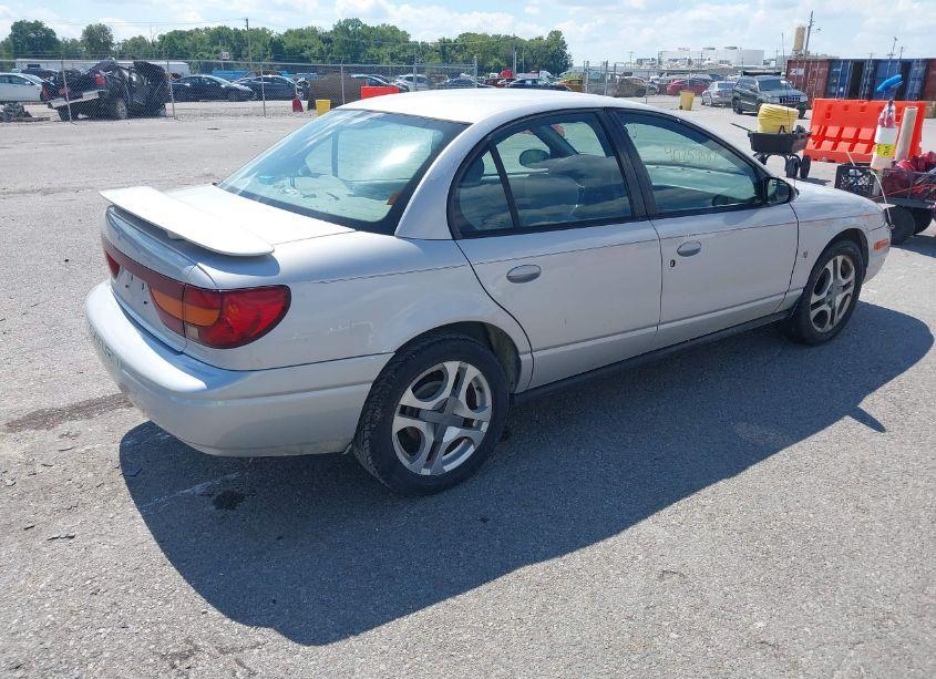 Photo 4 of 2000 Saturn Sl2 N/A (VIN 1G8ZK5274YZ234930)