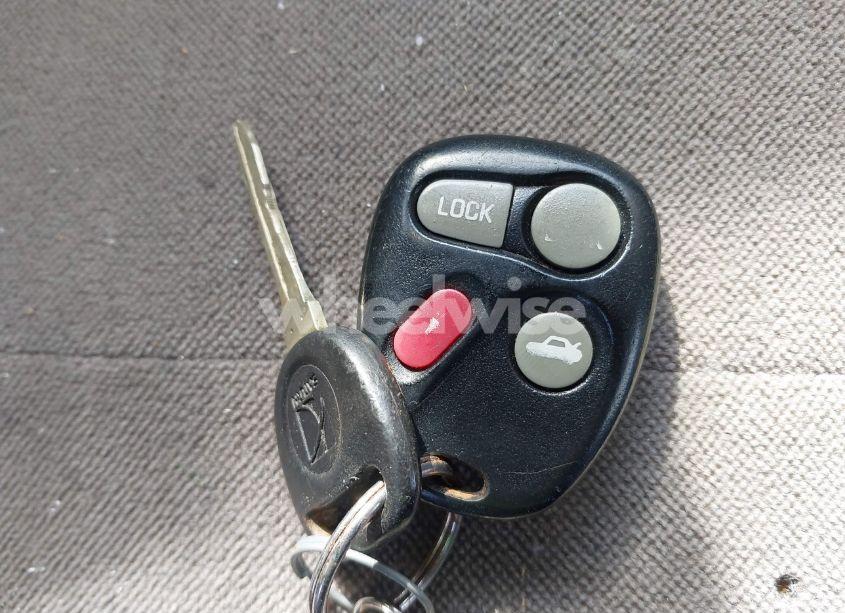 Photo 11 of 2000 Saturn Sl2 N/A (VIN 1G8ZK5275YZ244530)