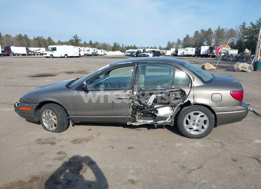 Photo 15 of 2000 Saturn Sl2 N/A (VIN 1G8ZK5275YZ244530)