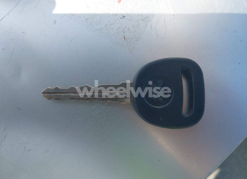 Photo 11 of 2001 Saturn Sl2 N/A (VIN 1G8ZK52781Z224746)