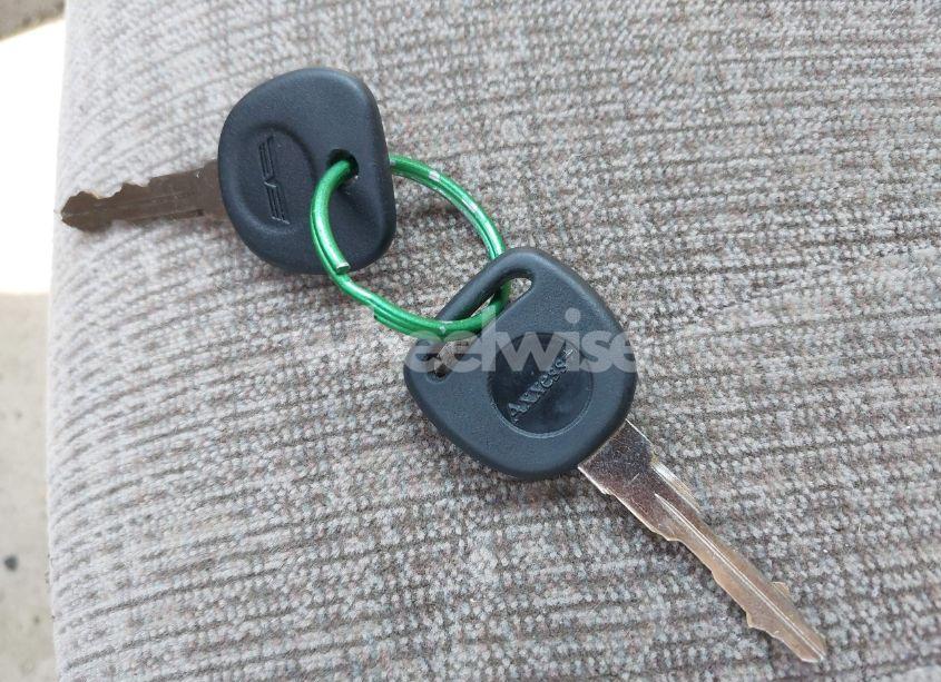 Photo 11 of 2000 Saturn Sl2 N/A (VIN 1G8ZK5278YZ234610)