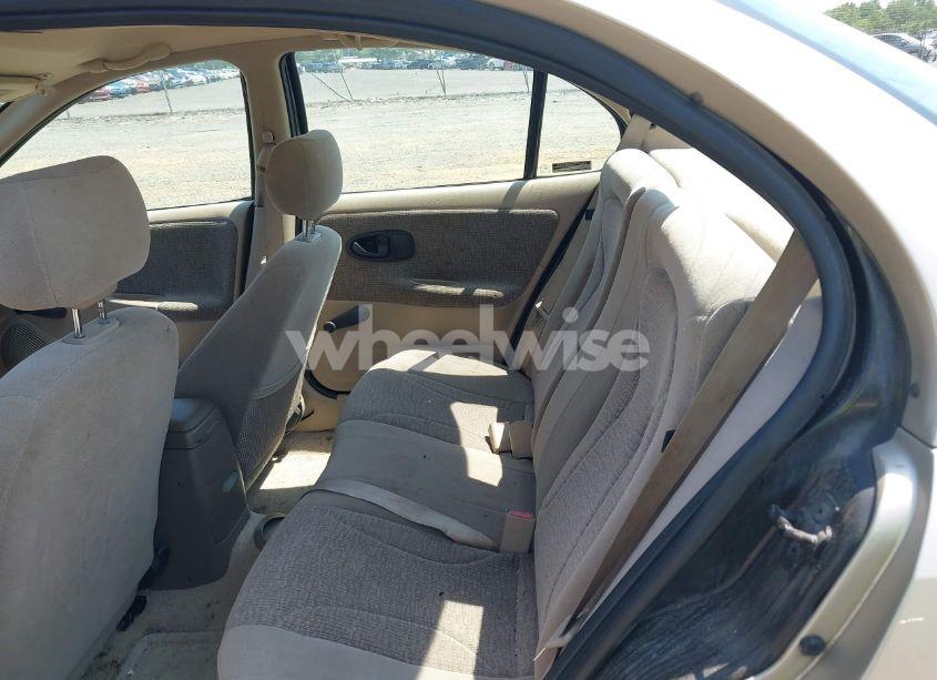 Photo 8 of 2000 Saturn Sl2 N/A (VIN 1G8ZK5278YZ234610)