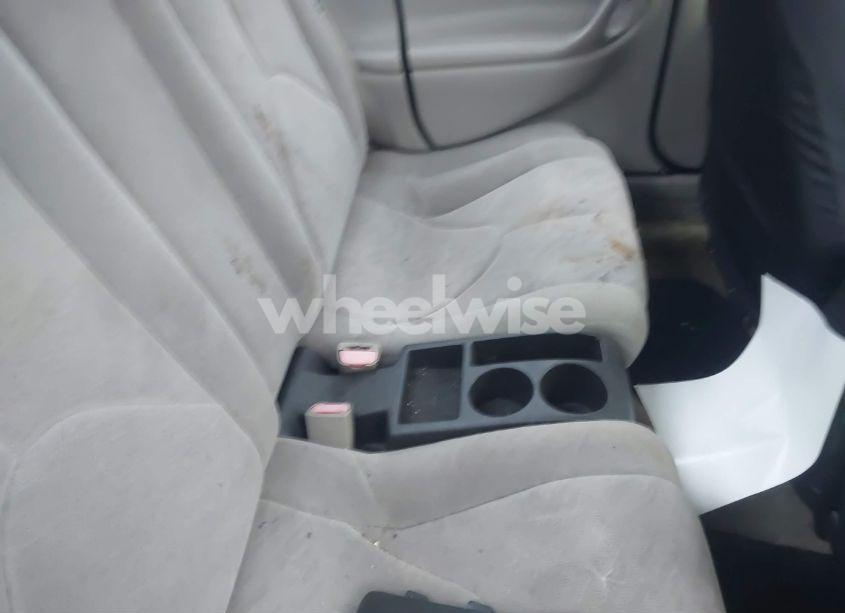 Photo 8 of 2002 Saturn S-series SC2 (VIN 1G8ZR12762Z297944)