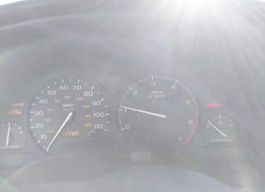 Photo 7 of 2002 Saturn S-series SL (VIN 1G8ZS52832Z259883)