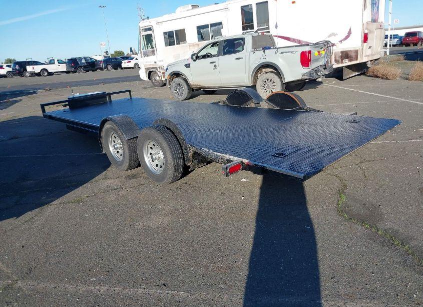 Photo 3 of 2022 Triple G 20FT AIR RIDE CAR HAUL (VIN 1G91A2023NA589163)