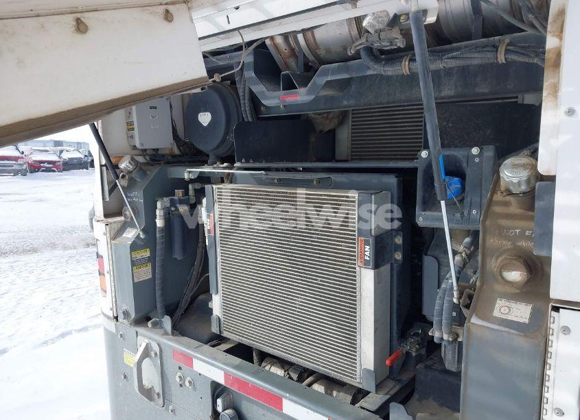 Photo 9 of 2018 Global Environmental M4 HSD (VIN 1G9GS4HL0JS462004)