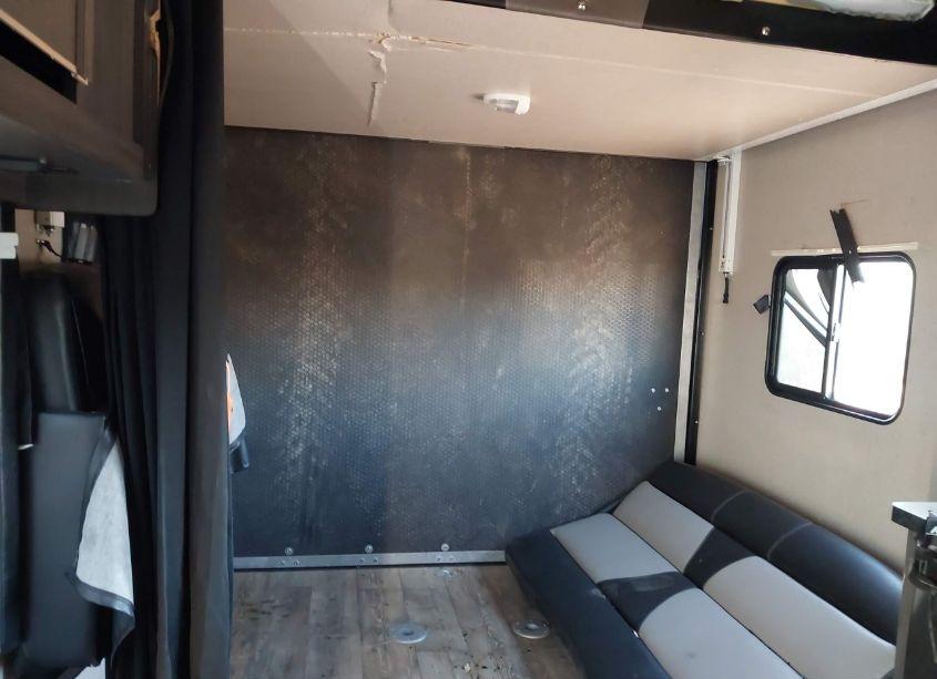 Photo 5 of 2017 Genesis Supreme N/A (VIN 1G9T12225HC468066)