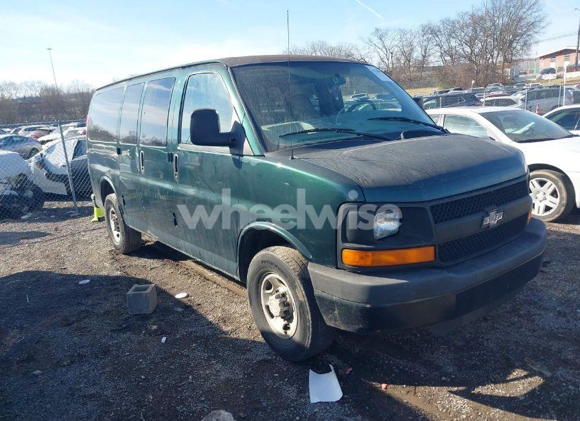 2008 Chevrolet Express LS (VIN 1GAGG25K181200576) main photo
