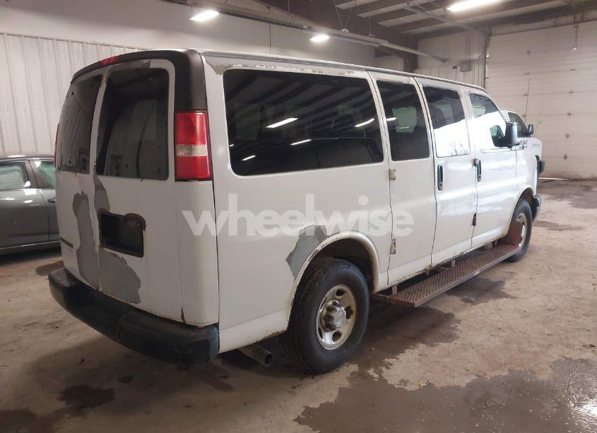 Photo 4 of 2008 Chevrolet Express LS (VIN 1GAGG25K881144622)