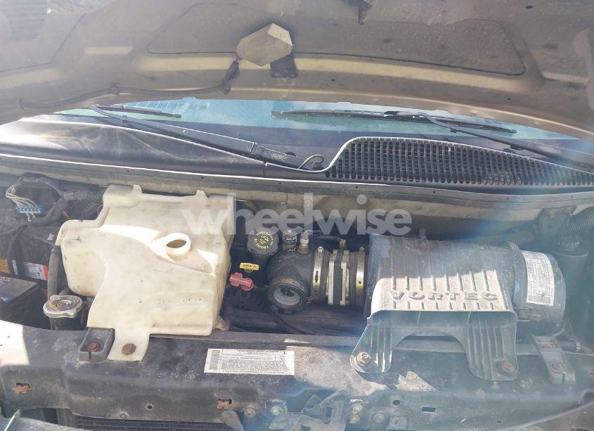 Photo 10 of 2002 Chevrolet Express (VIN 1GAGG25R121216538)