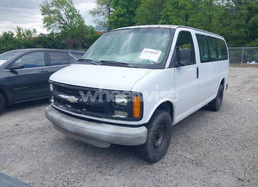 Photo 2 of 2001 Chevrolet Express (VIN 1GAGG25R911227950)