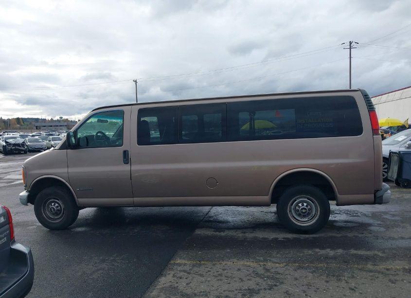 Photo 14 of 2002 Chevrolet Express (VIN 1GAGG29R021130549)