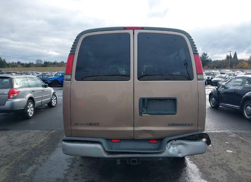 Photo 16 of 2002 Chevrolet Express (VIN 1GAGG29R021130549)