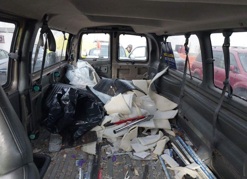 Photo 8 of 2002 Chevrolet Express (VIN 1GAGG29R021130549)
