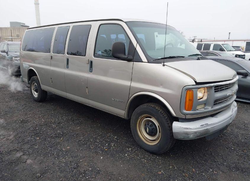 2001 Chevrolet Express (VIN 1GAGG29R611212106) main photo