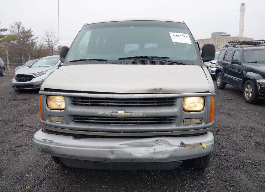 Photo 12 of 2001 Chevrolet Express (VIN 1GAGG29R611212106)